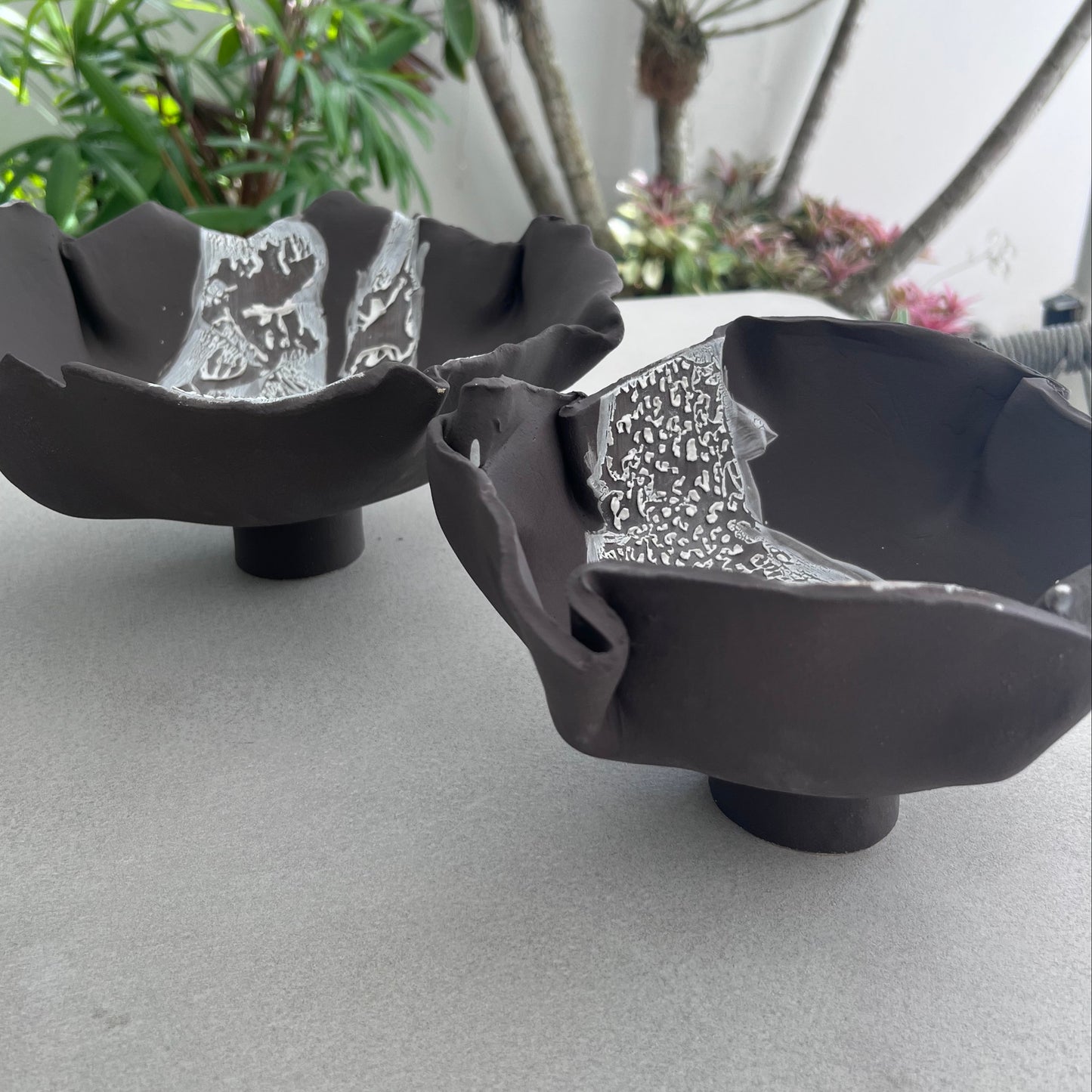 Decorative brown bowls with white cracked glaze