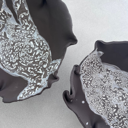 Decorative brown bowls with white cracked glaze